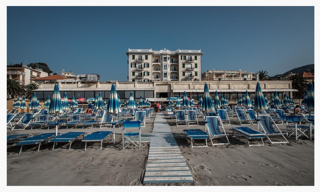 Lido Resort Finale Ligure Luaran gambar